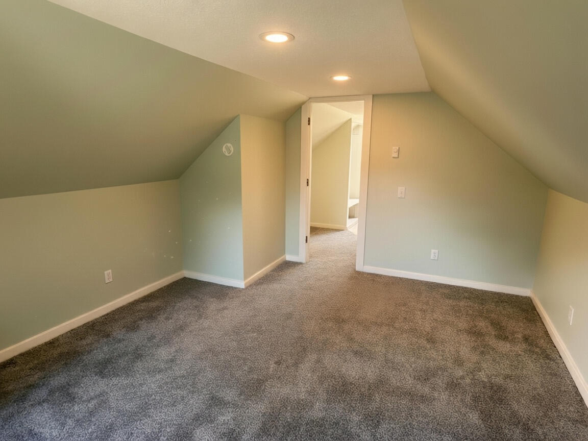 3114 Rypens Drive NW Grand Rapids MI 49504