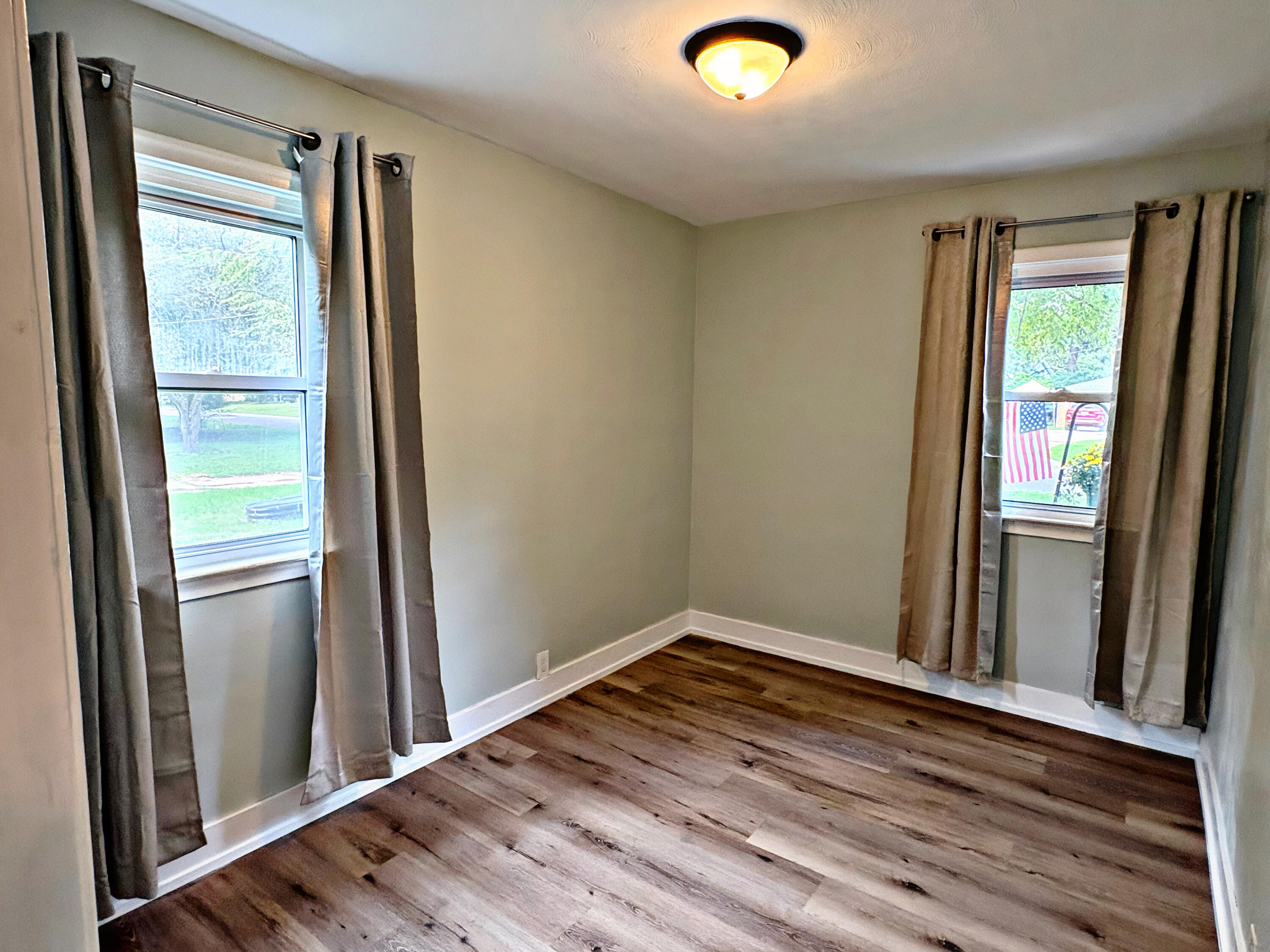 3114 Rypens Drive NW Grand Rapids MI 49504