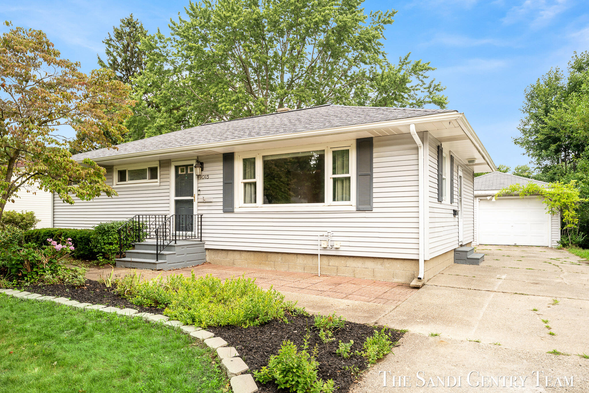 1015 Taylor Avenue Grand Haven MI 49417