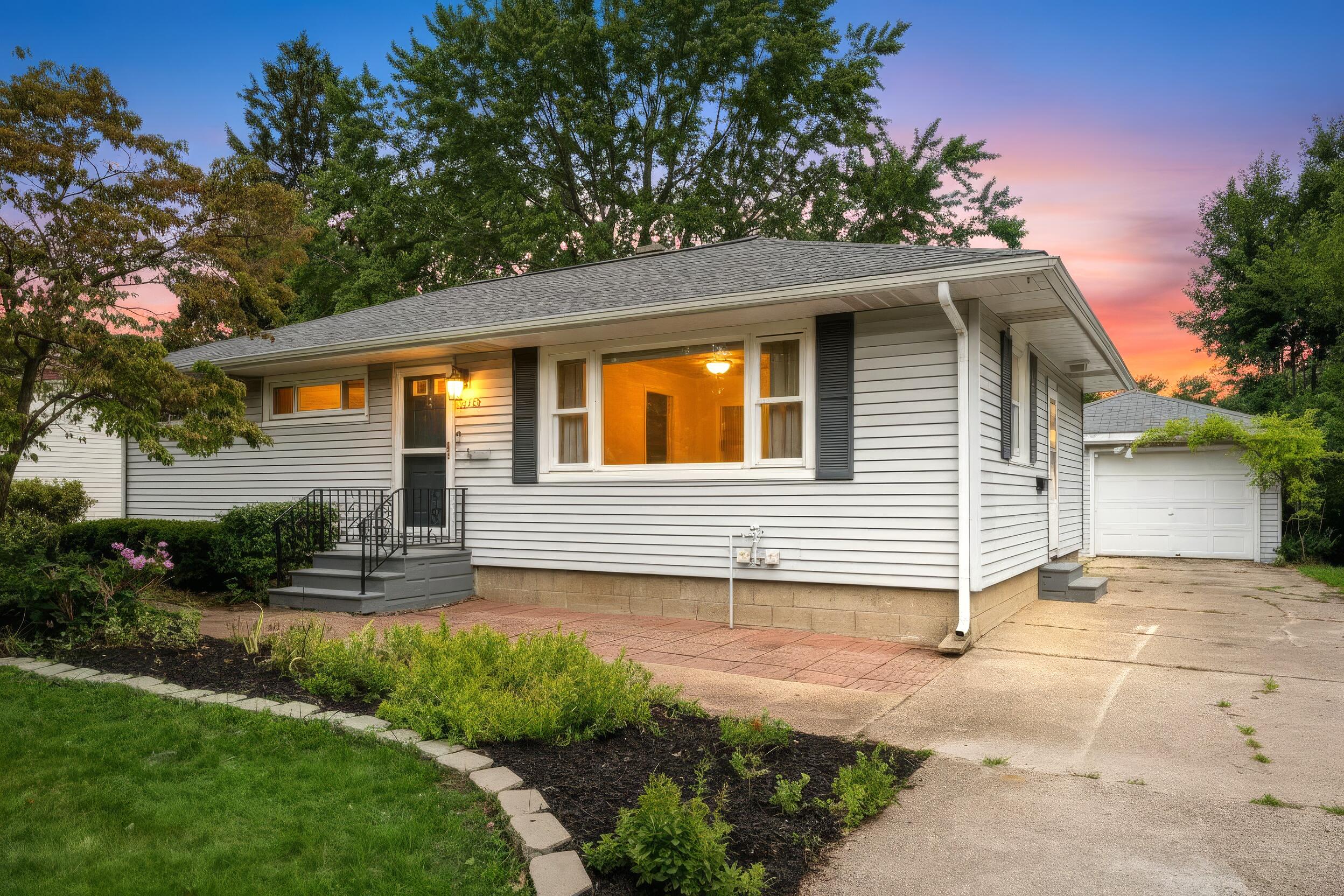 1015 Taylor Avenue Grand Haven MI 49417