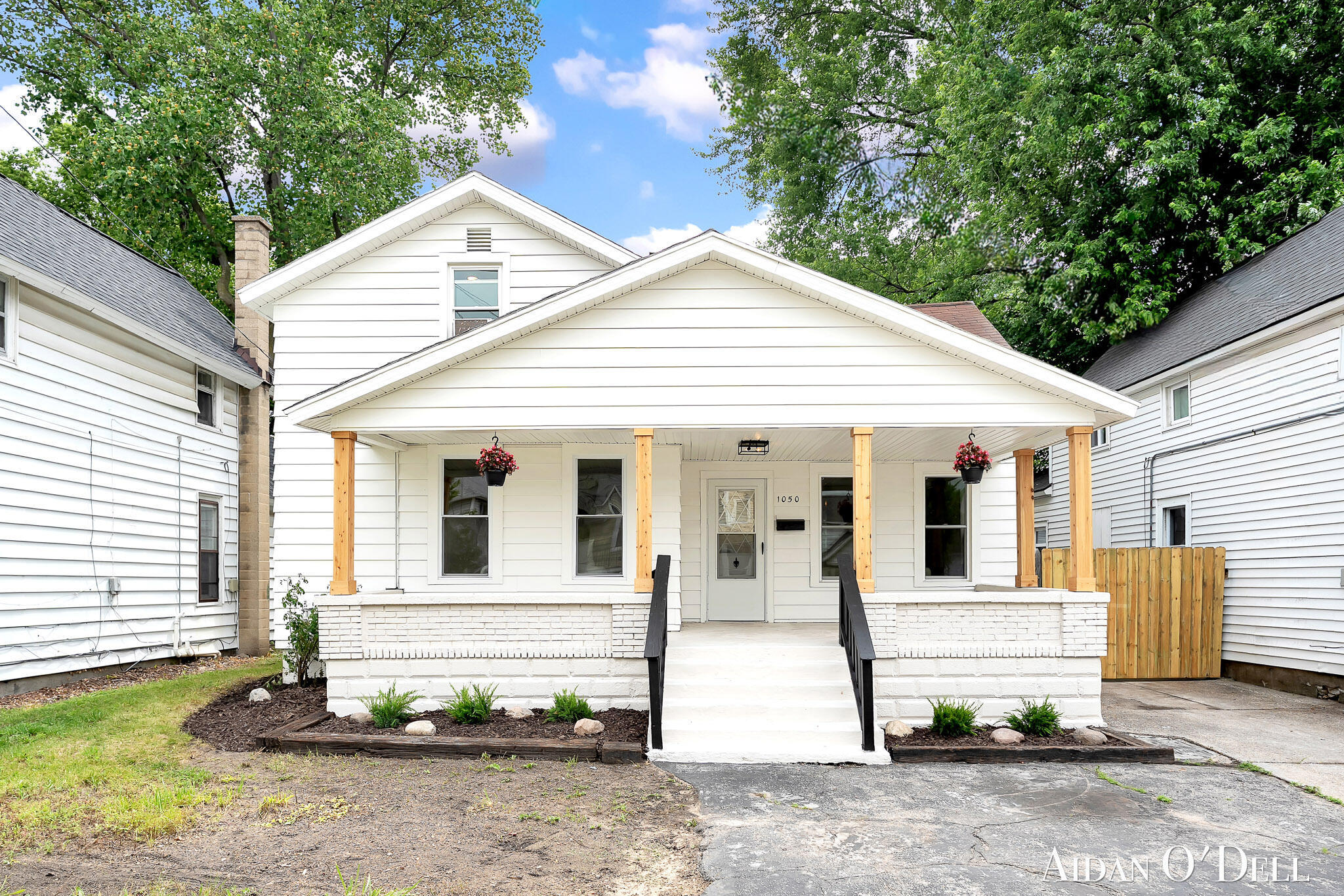 1050 Broadway Avenue NW Grand Rapids MI 49504