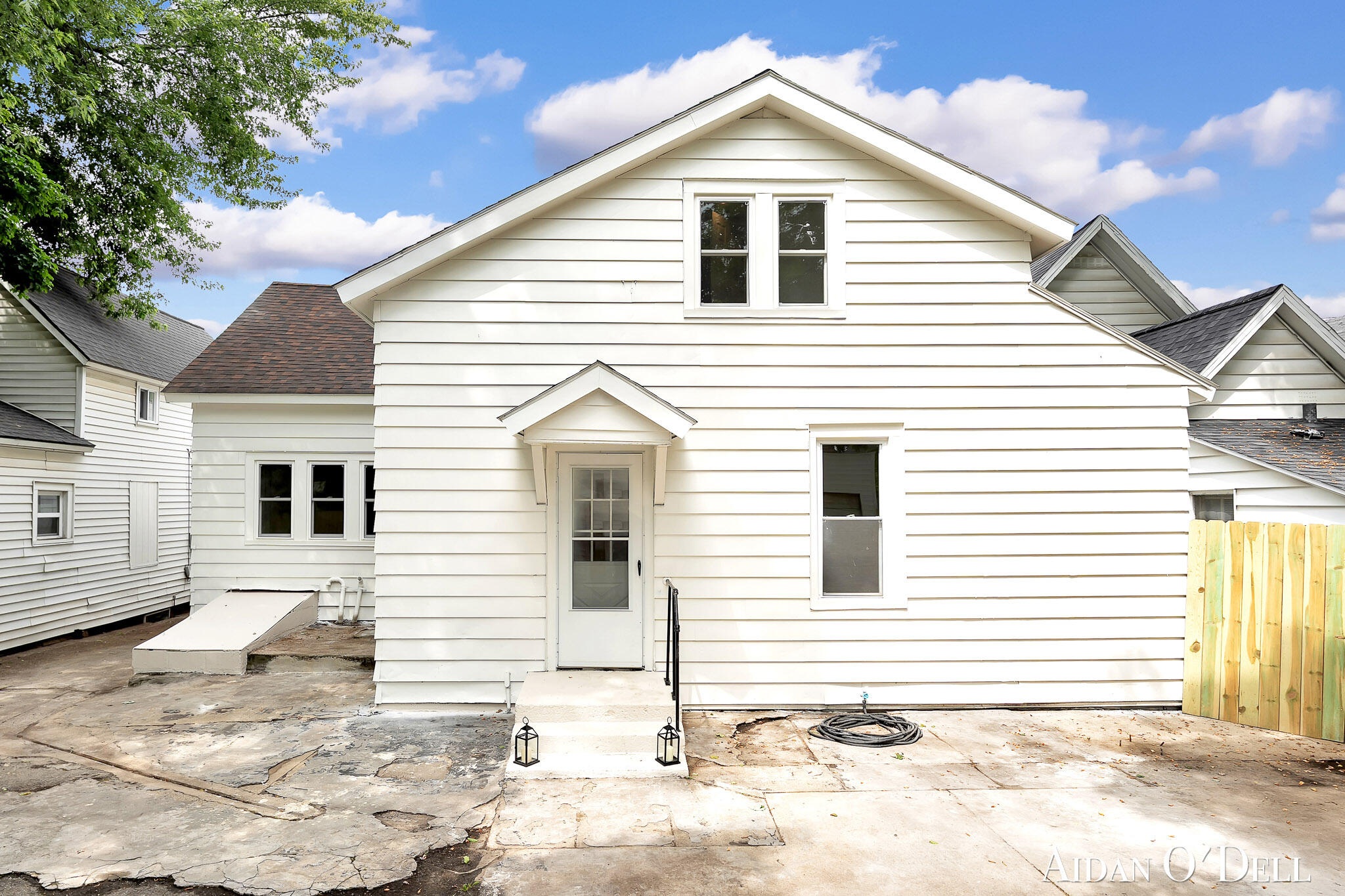1050 Broadway Avenue NW Grand Rapids MI 49504
