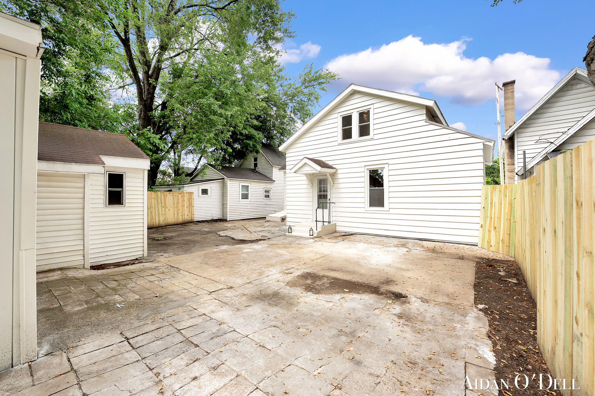 1050 Broadway Avenue NW Grand Rapids MI 49504