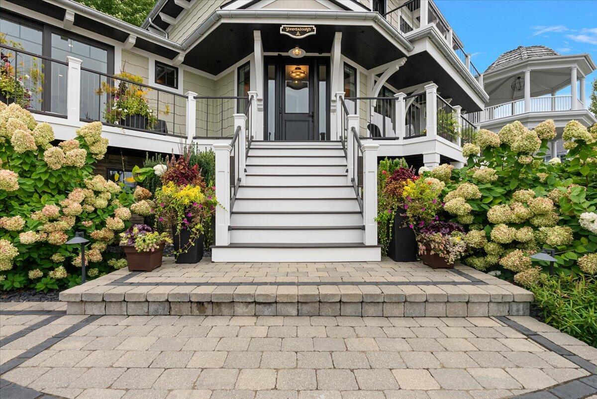 720 Bay Road Holland MI 49423