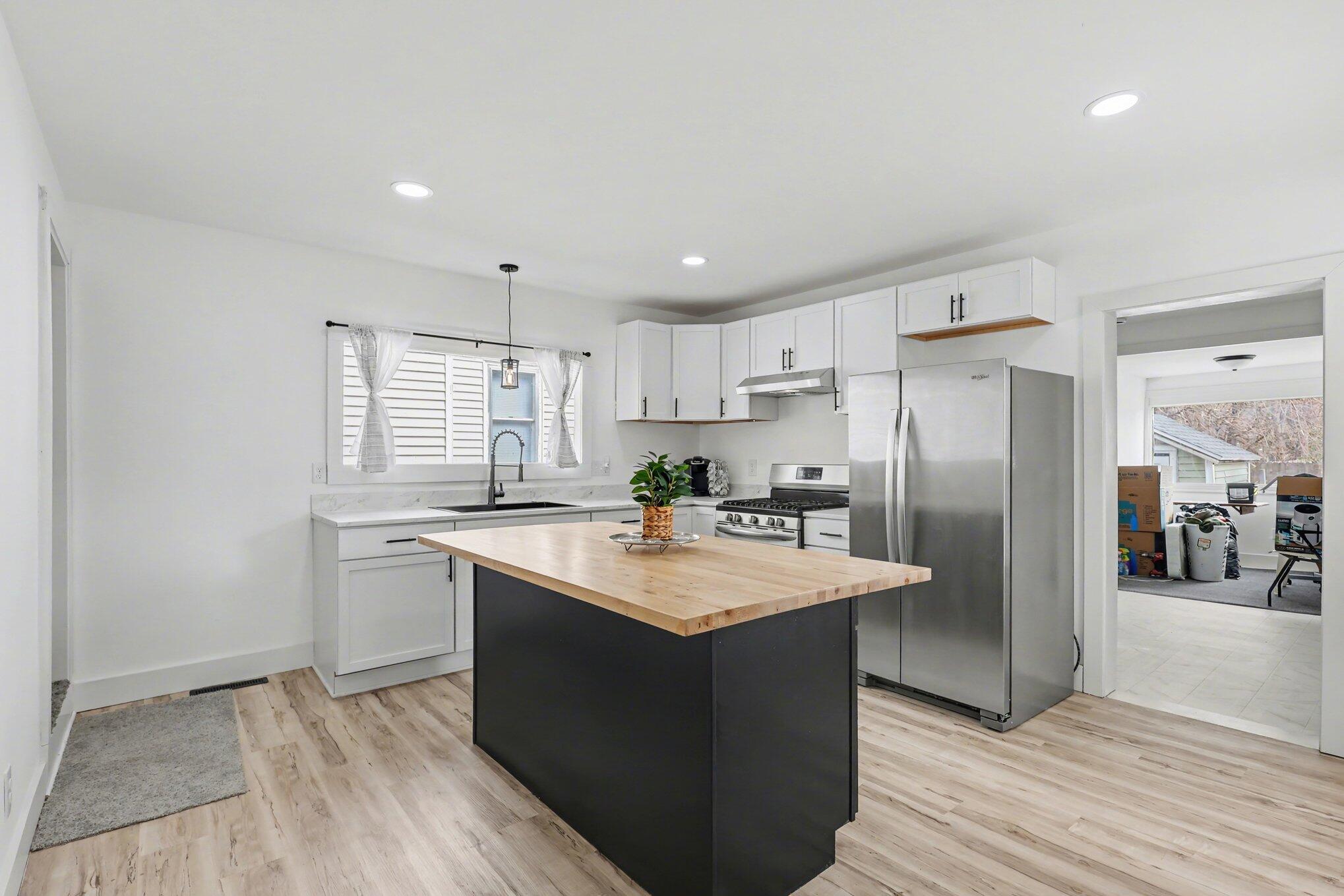 239 E Isabella Avenue Muskegon MI 49442