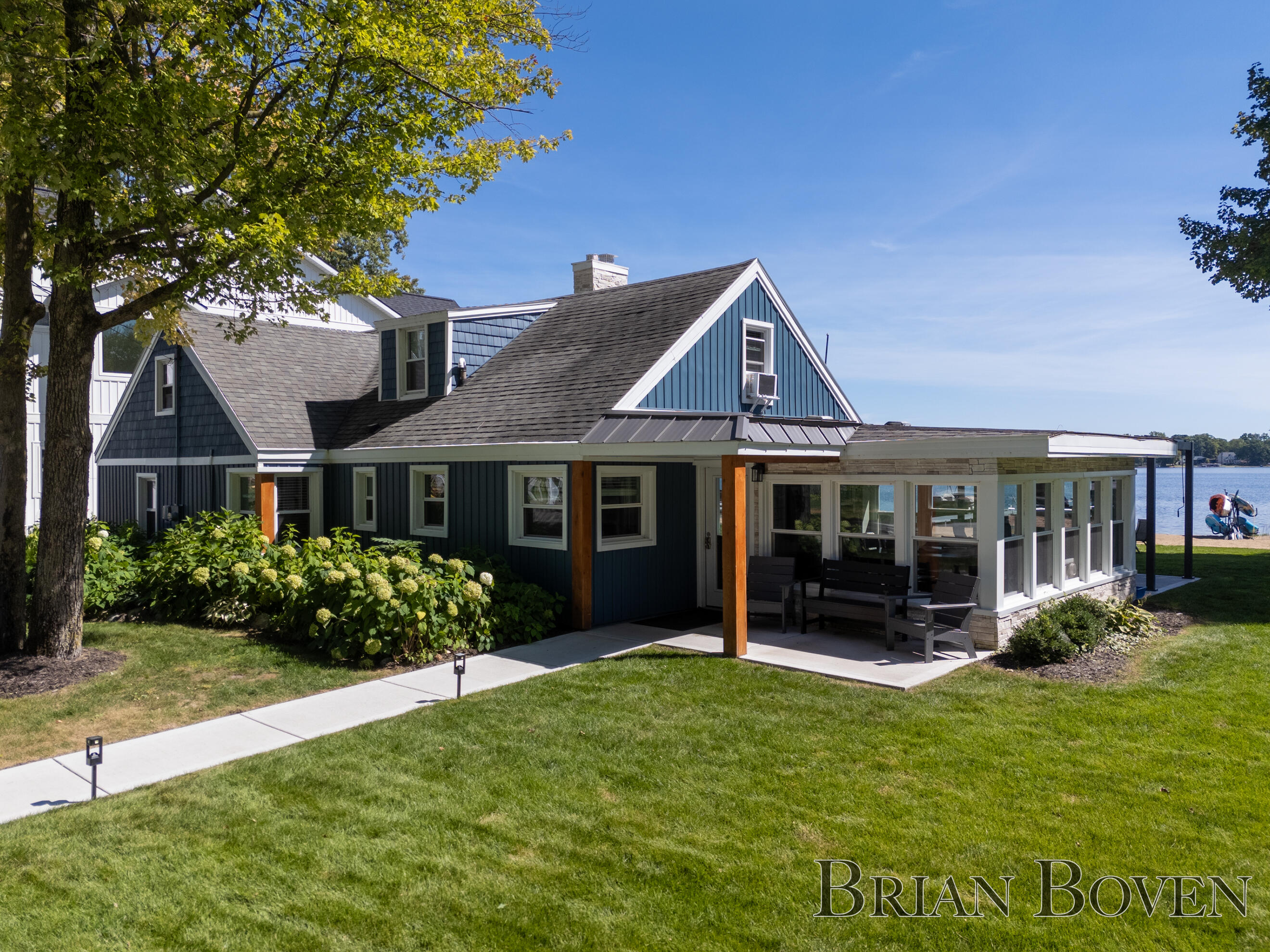 Rockford MI, 7080 Silver Lake Drive NE