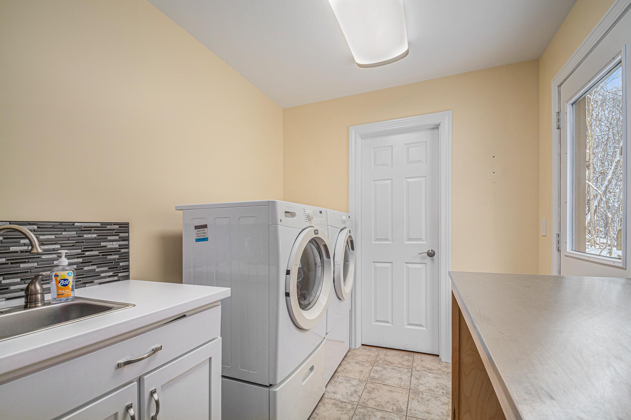 1209 Morris Drive Niles MI 49120