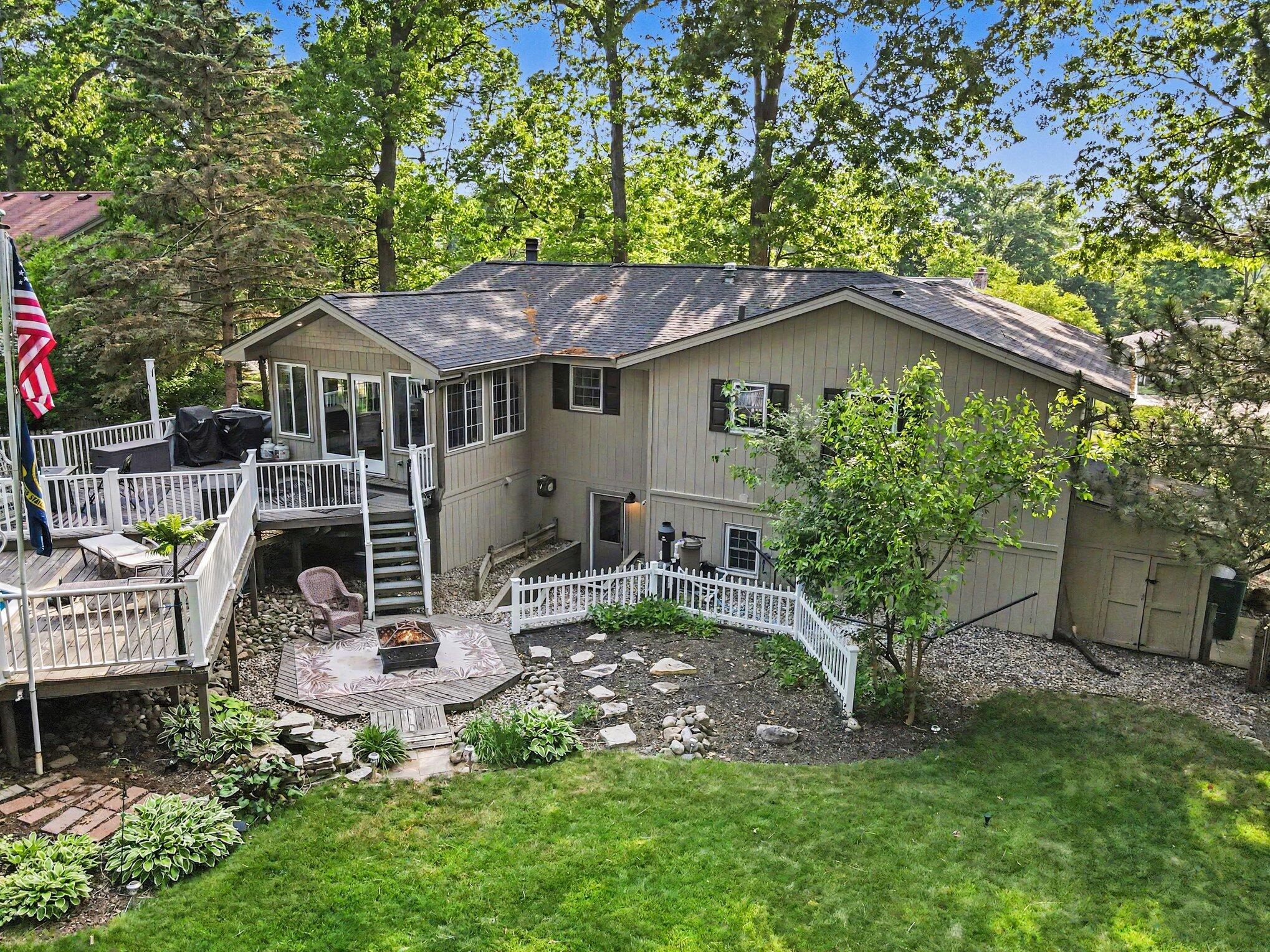 8275 Valleywood Lane Portage MI 49024