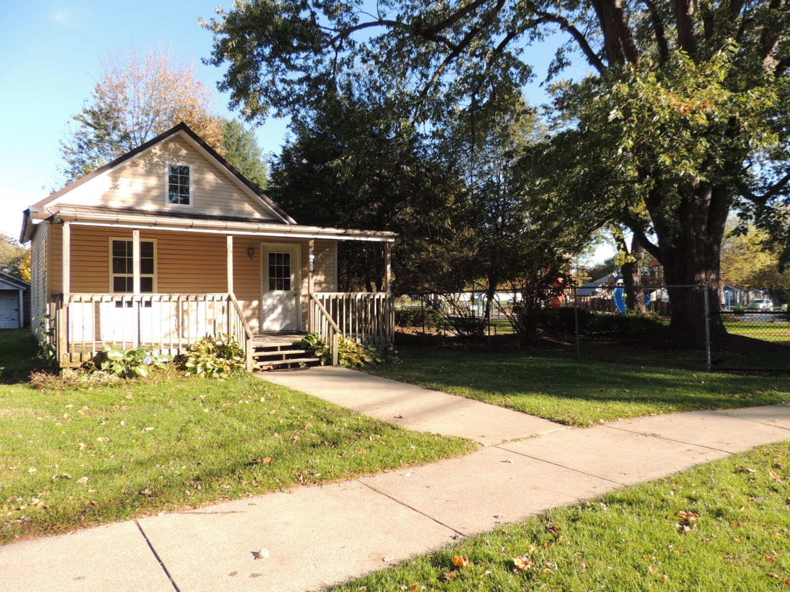 410 N Maple Street Fennville MI 49408