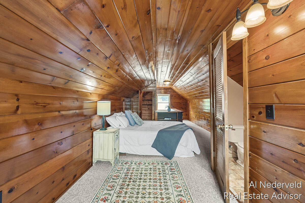 303 Wallinwood Avenue NE Grand Rapids MI 49503