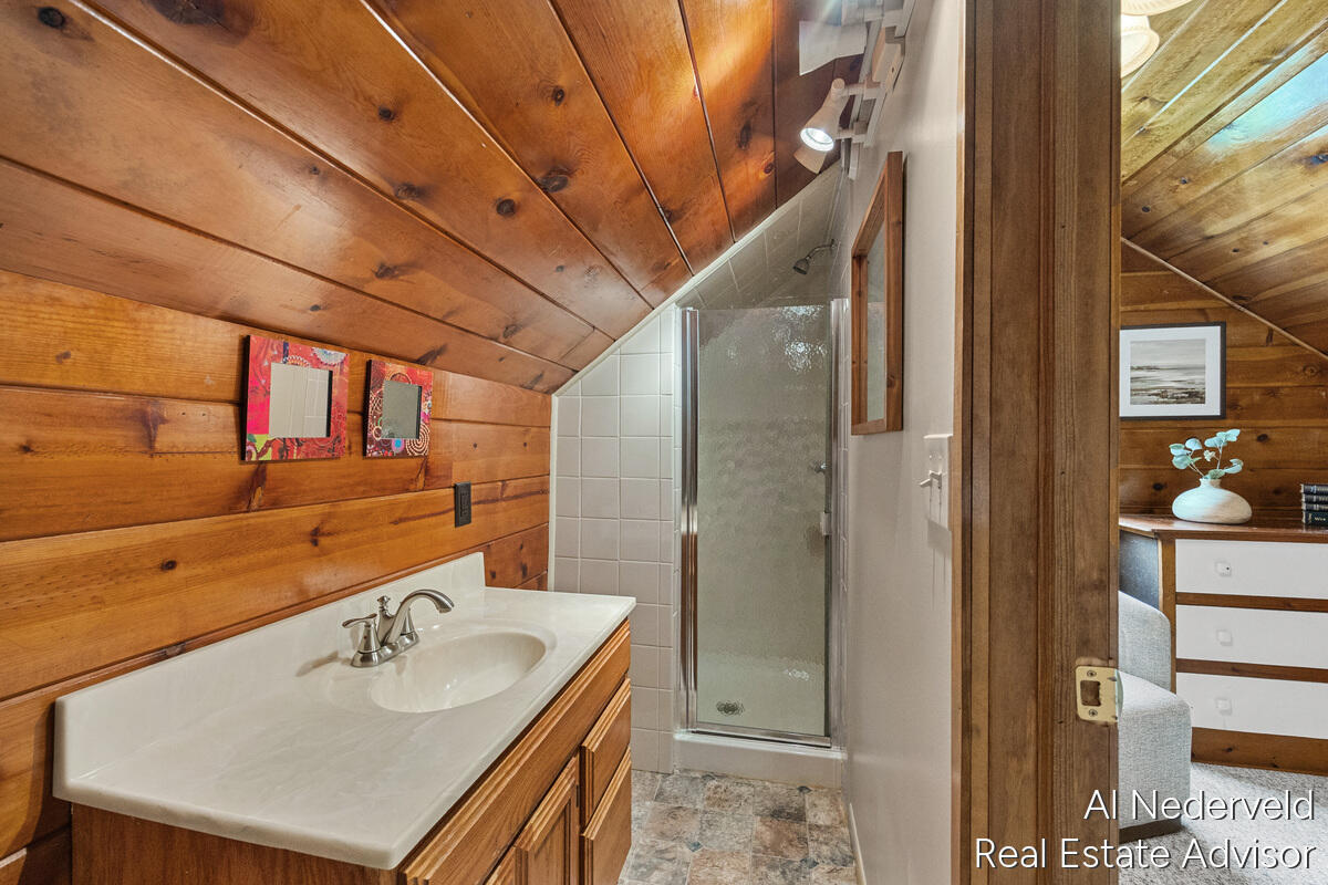 303 Wallinwood Avenue NE Grand Rapids MI 49503