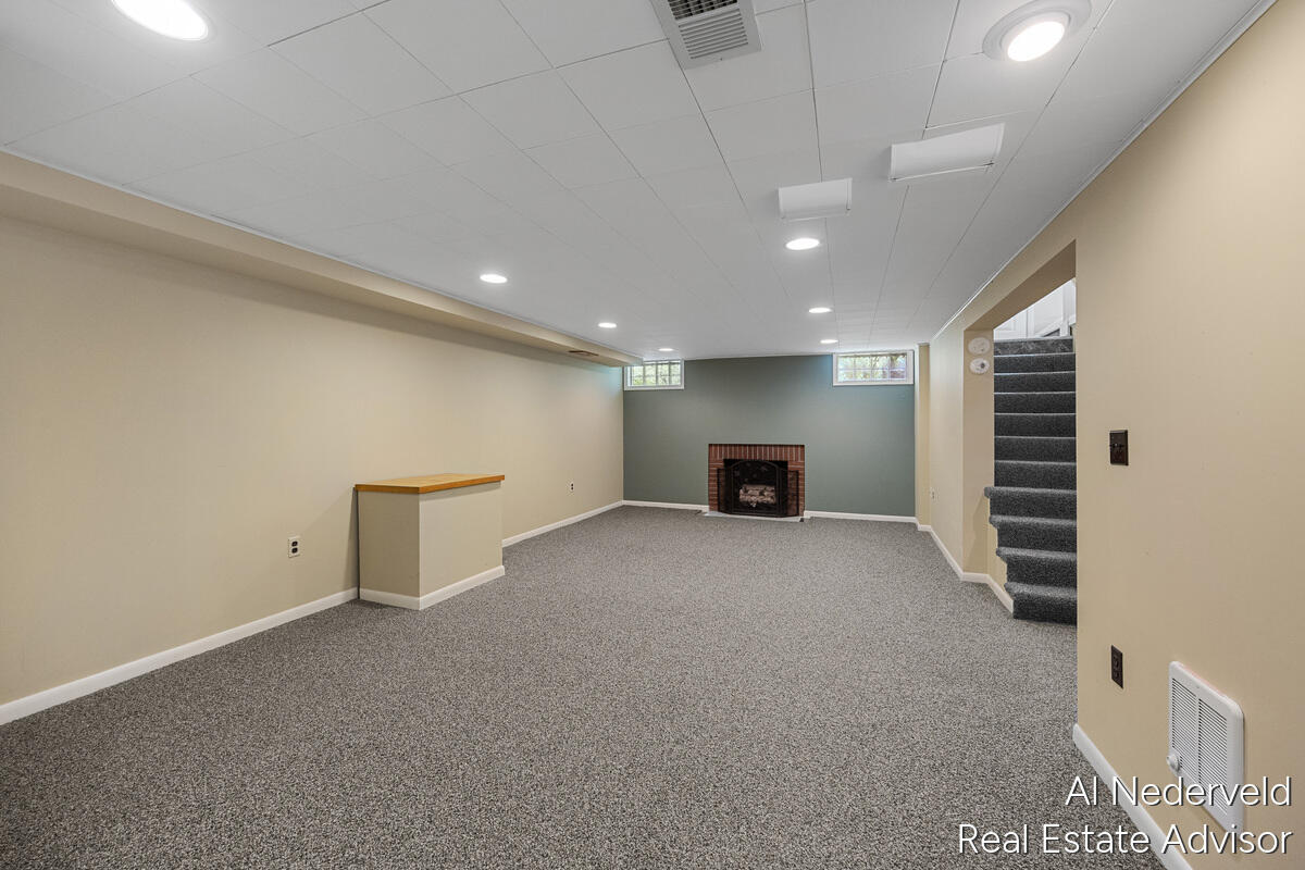 303 Wallinwood Avenue NE Grand Rapids MI 49503