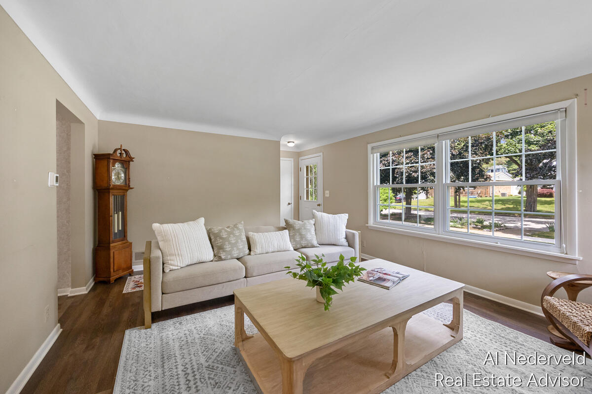 303 Wallinwood Avenue NE Grand Rapids MI 49503
