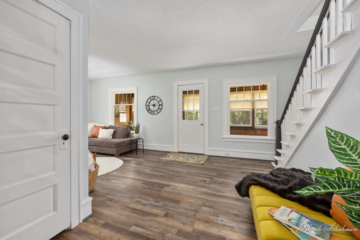 1520 Silver Creek Avenue SE Grand Rapids MI 49507