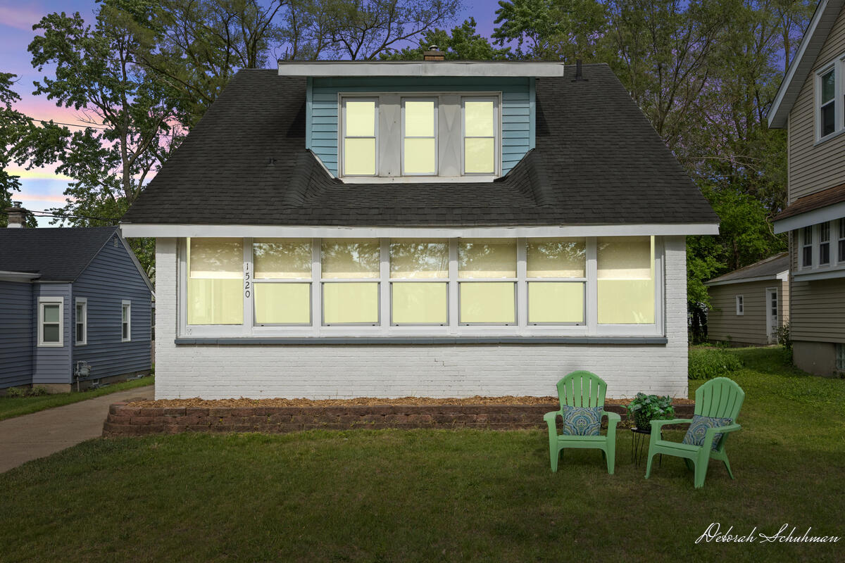 1520 Silver Creek Avenue SE Grand Rapids MI 49507