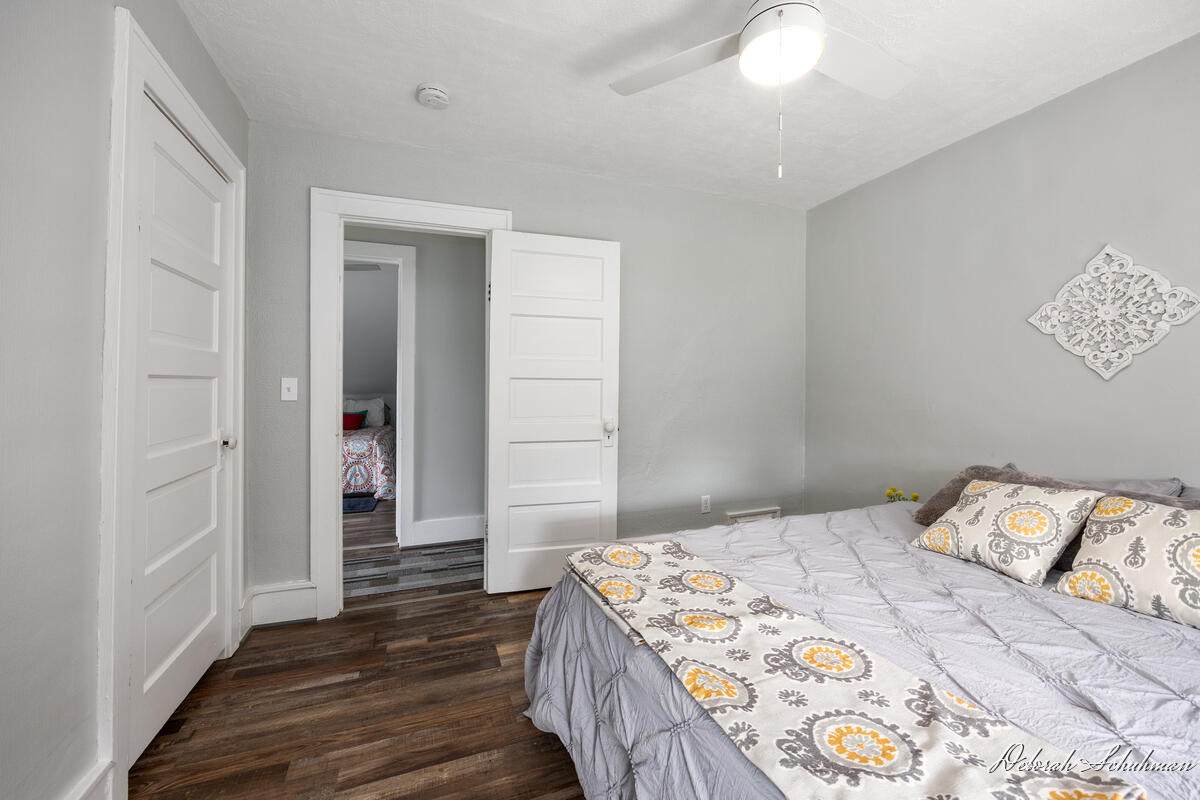 1520 Silver Creek Avenue SE Grand Rapids MI 49507