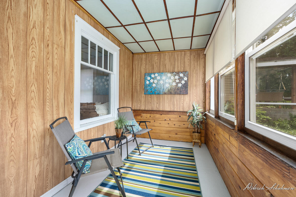 1520 Silver Creek Avenue SE Grand Rapids MI 49507