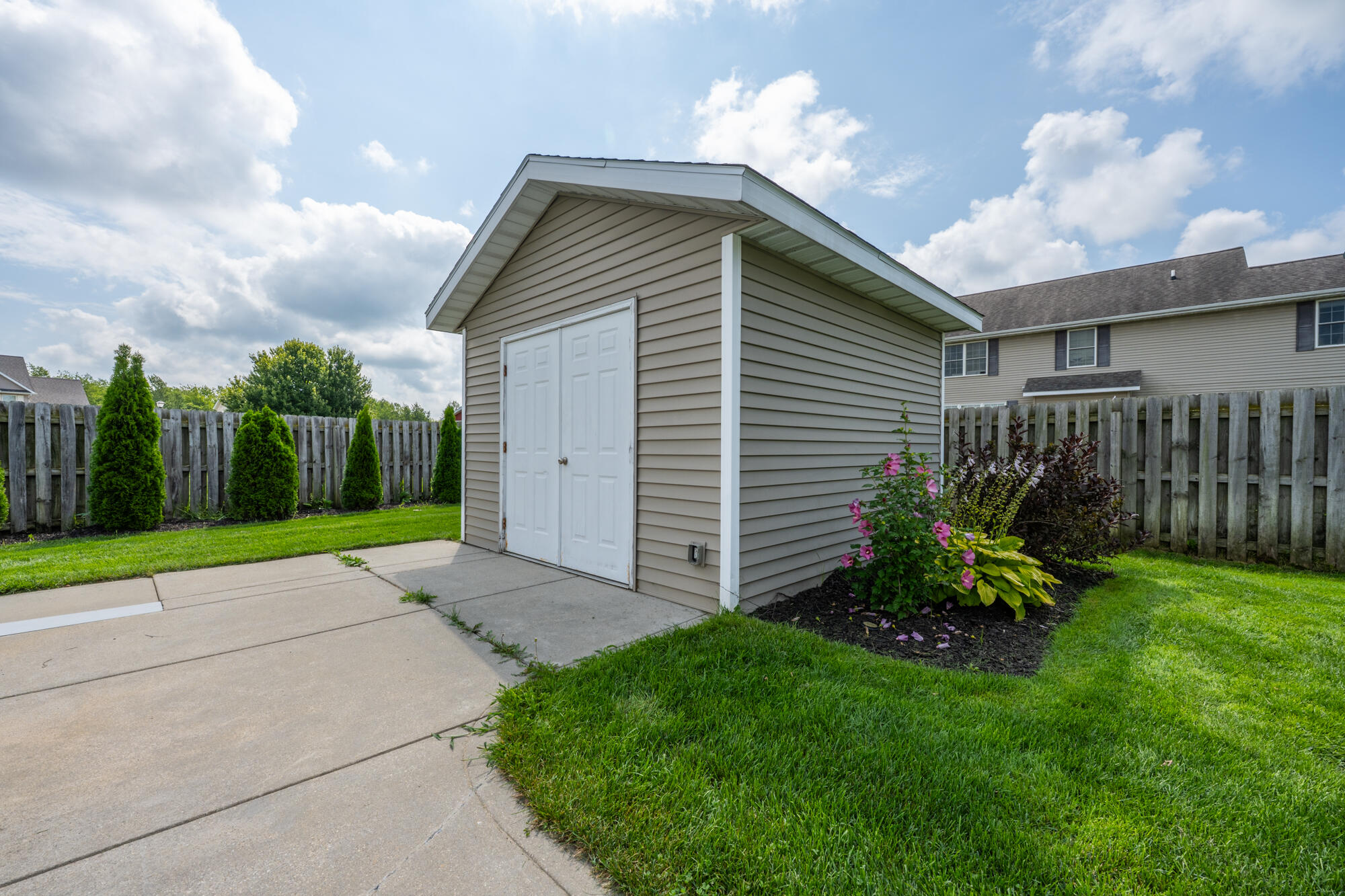 5901 Wabash Lane Stevensville MI 49127