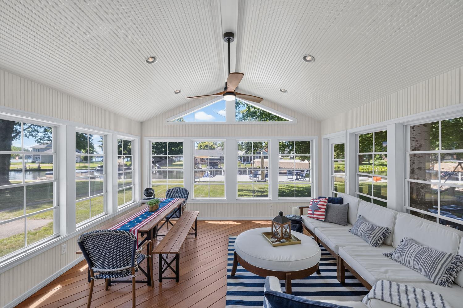 61626 Lagoon Drive Cassopolis MI 49031