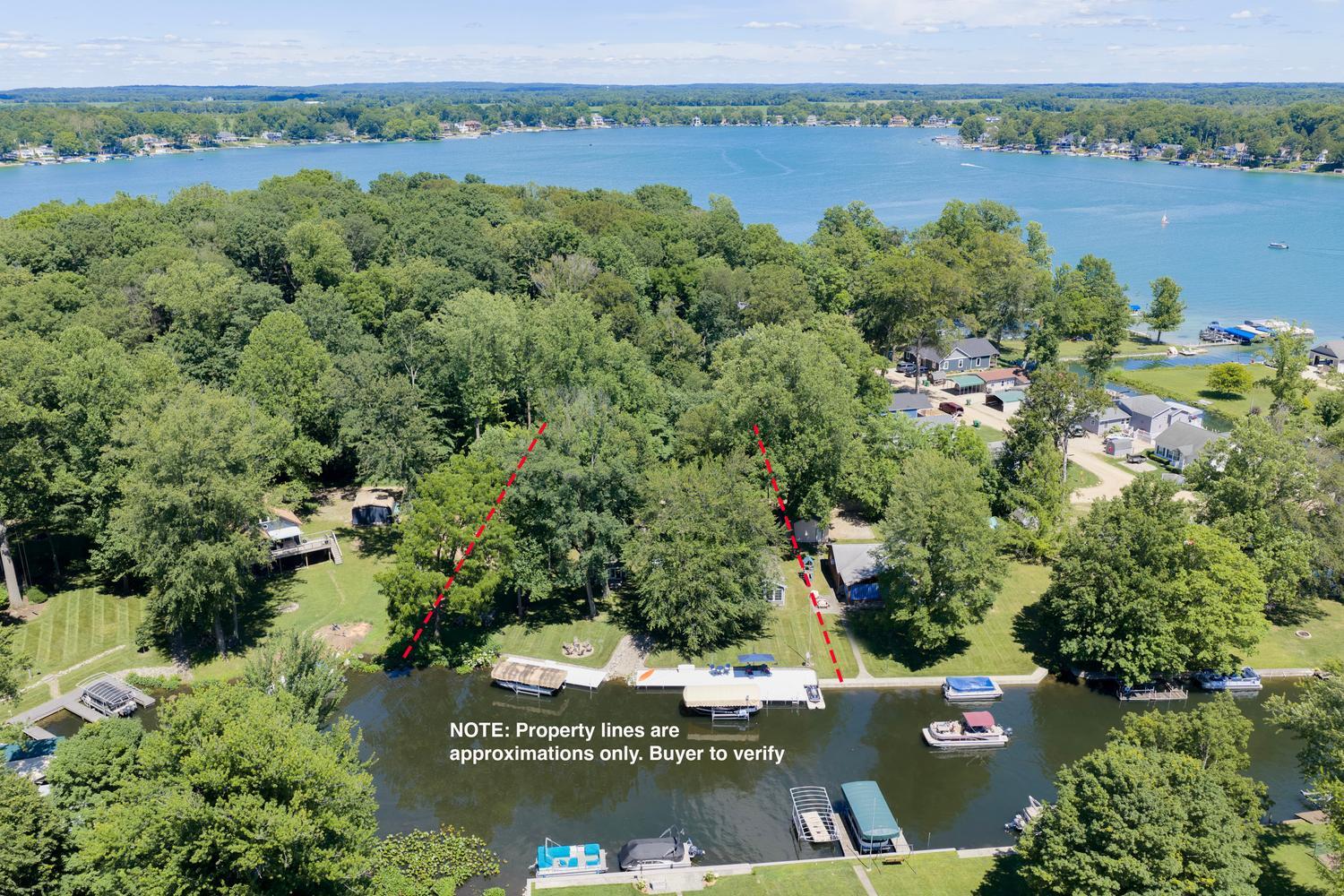 61626 Lagoon Drive Cassopolis MI 49031
