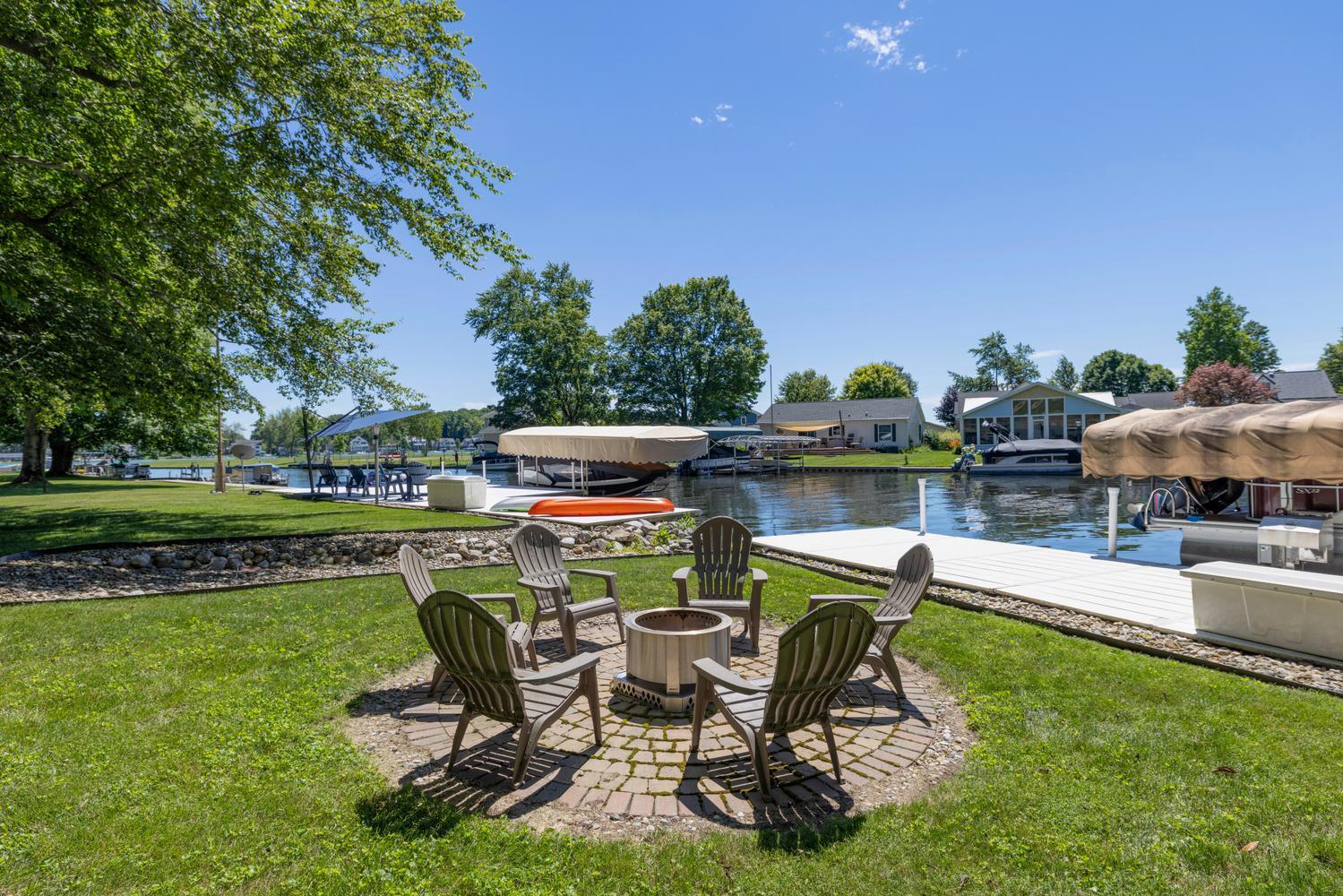 61626 Lagoon Drive Cassopolis MI 49031