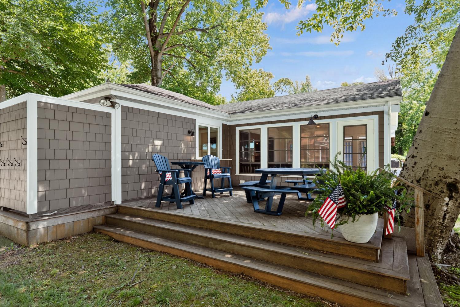 61626 Lagoon Drive Cassopolis MI 49031