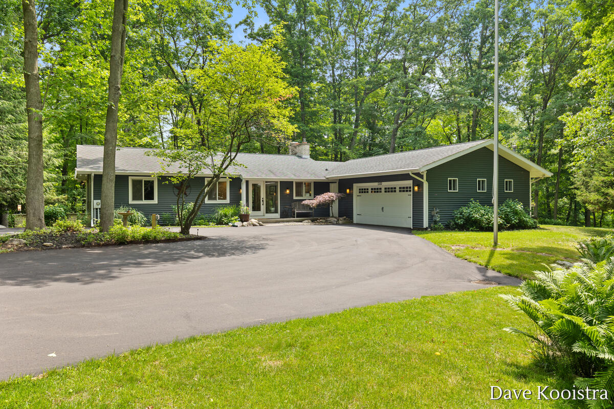 2480 Burton Woods Court SE Grand Rapids MI 49546