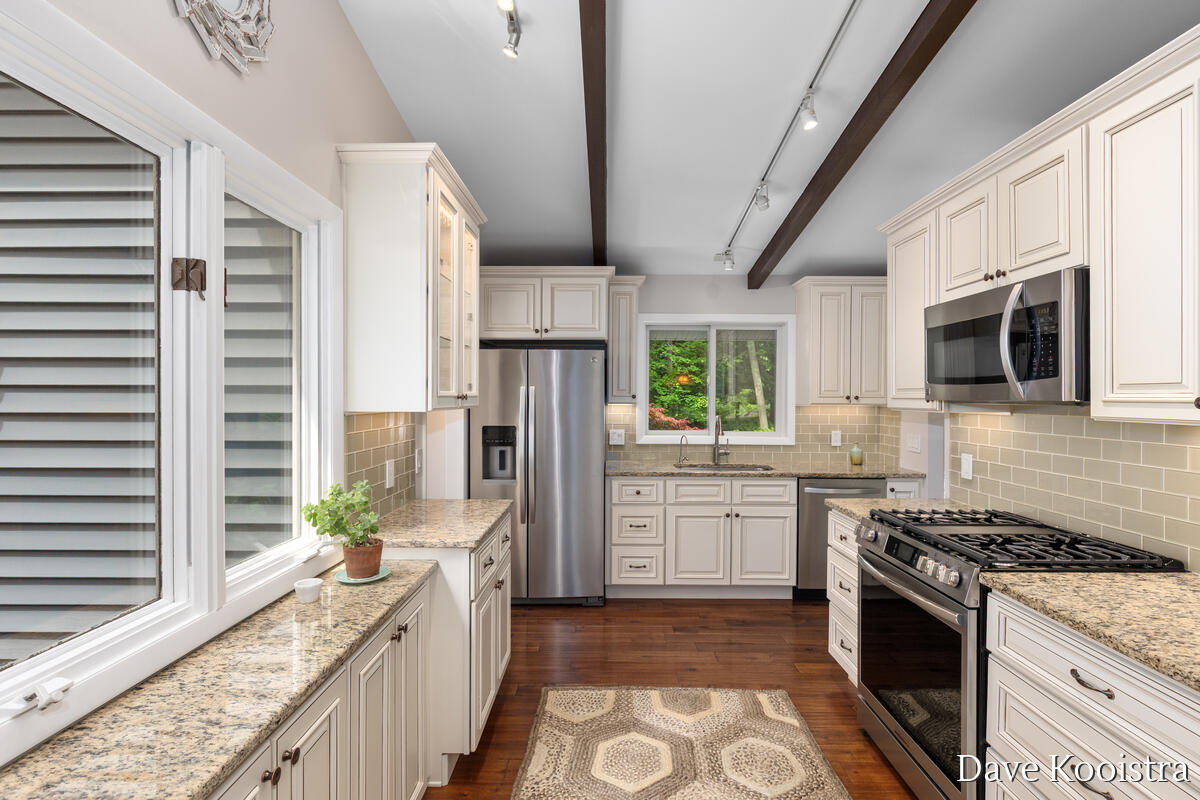 2480 Burton Woods Court SE Grand Rapids MI 49546