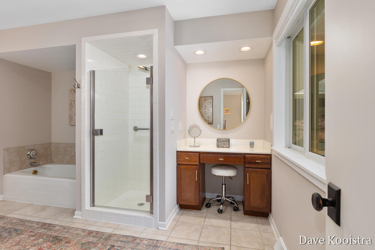 2480 Burton Woods Court SE Grand Rapids MI 49546