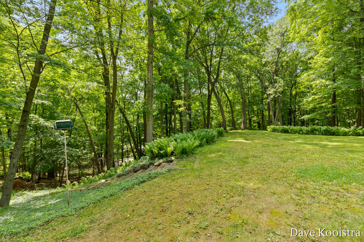 2480 Burton Woods Court SE Grand Rapids MI 49546