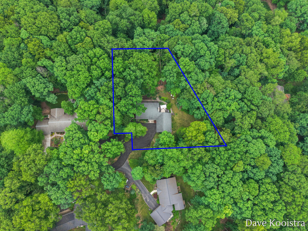 2480 Burton Woods Court SE Grand Rapids MI 49546