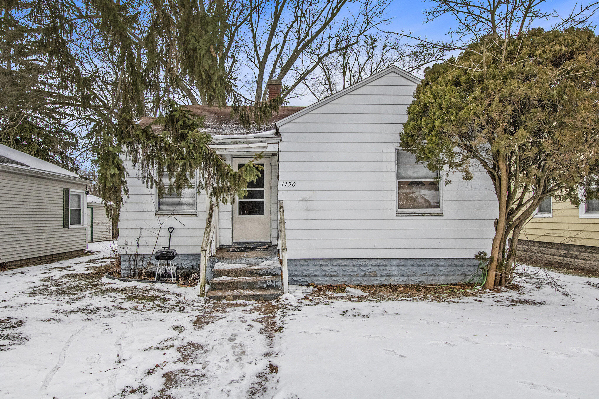 Benton Harbor MI, 1190 Monroe Street