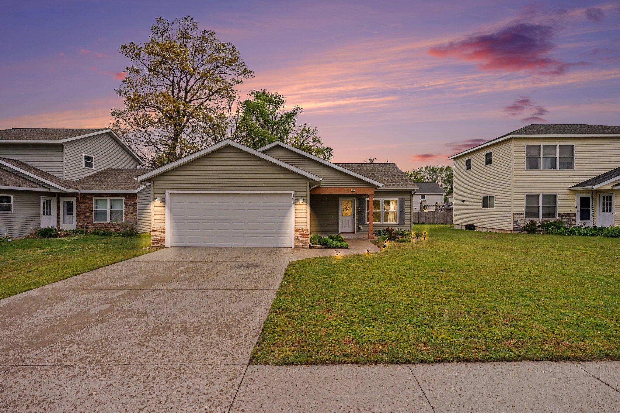 495 W 24th Street Holland MI 49423