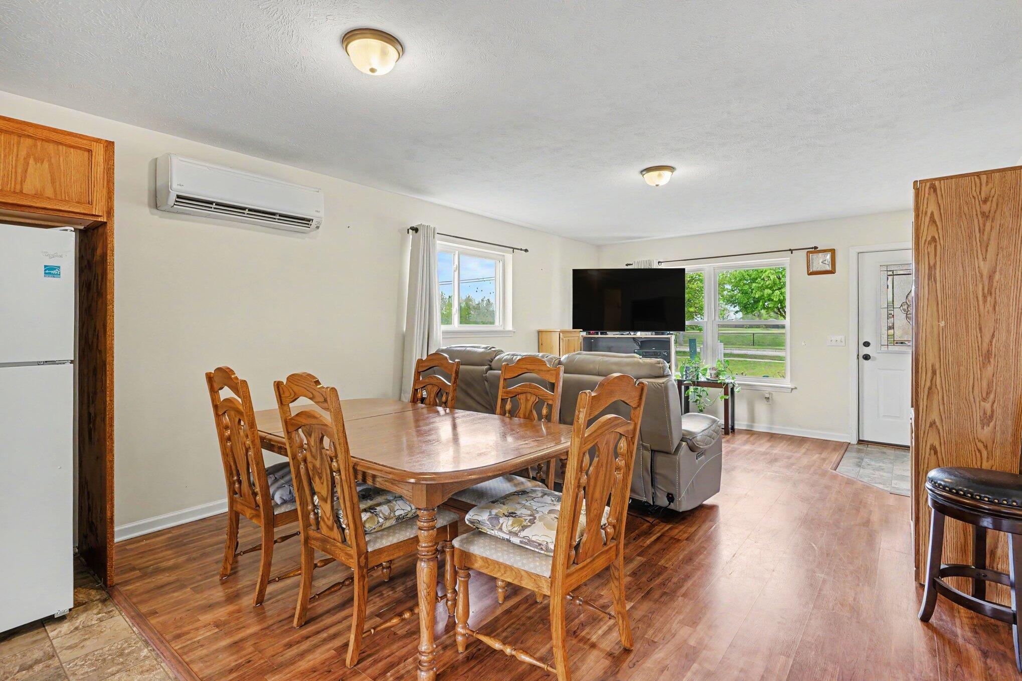 495 W 24th Street Holland MI 49423