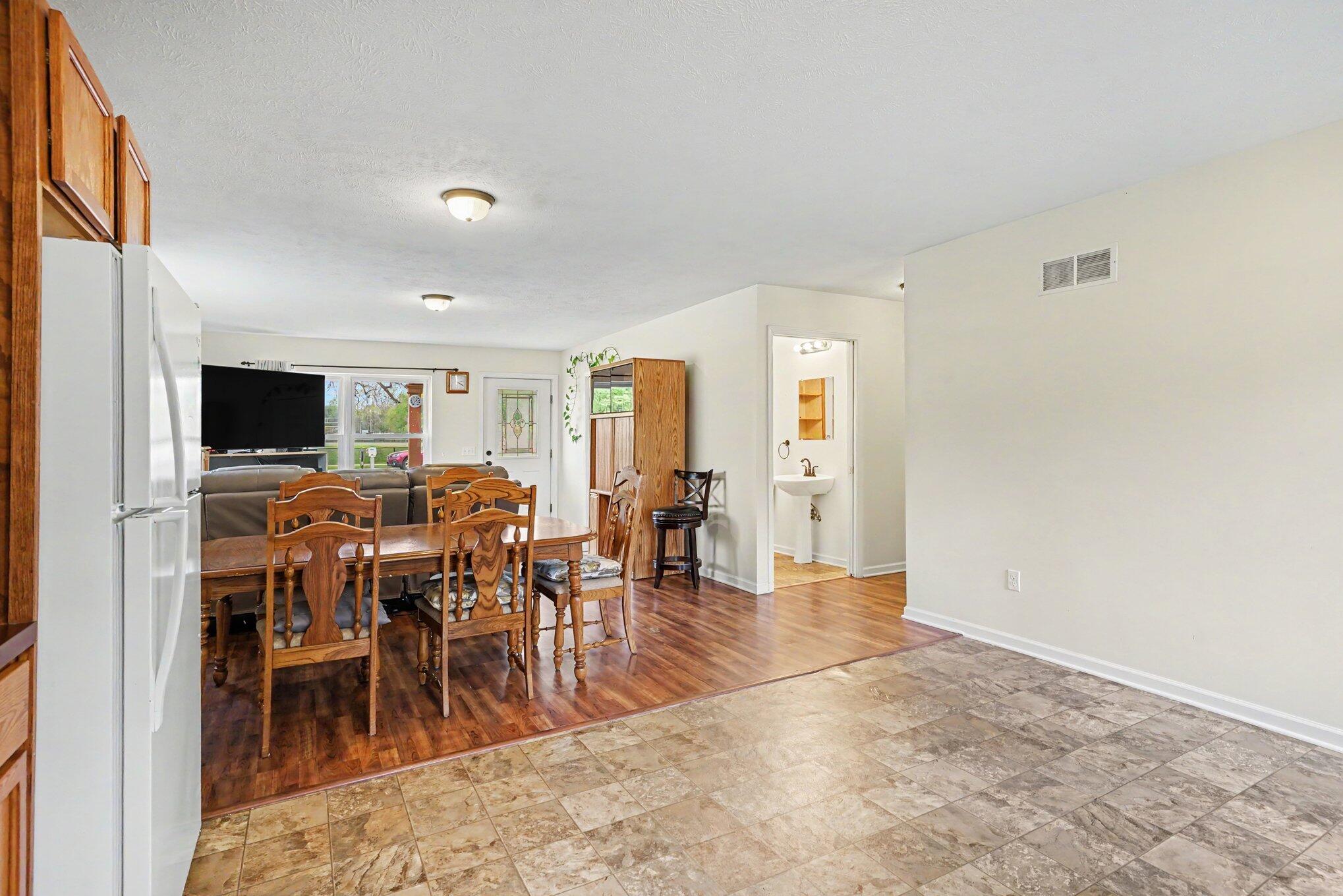 495 W 24th Street Holland MI 49423