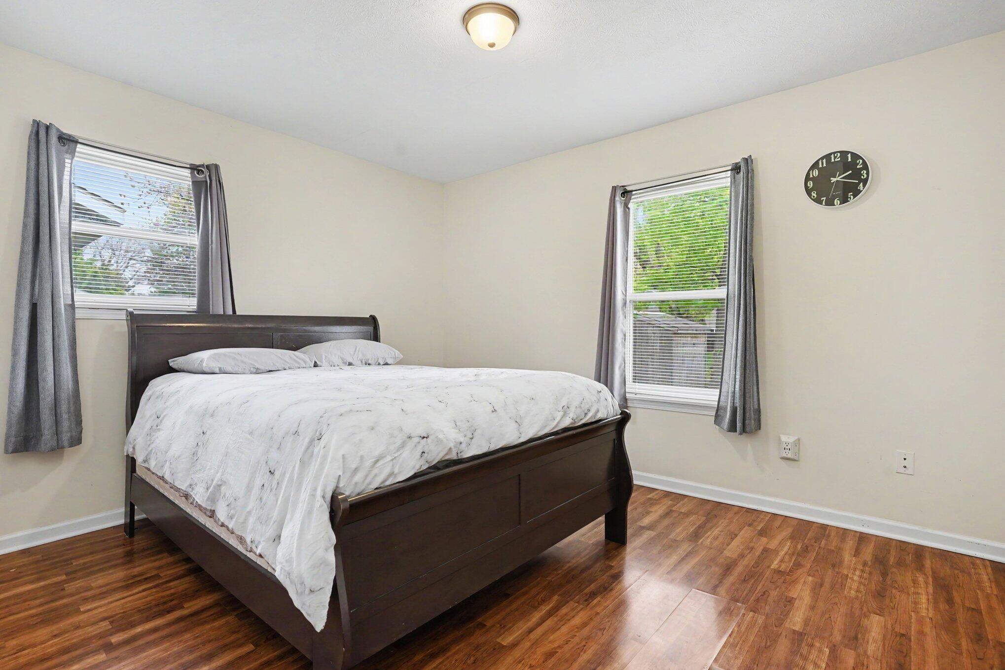 495 W 24th Street Holland MI 49423