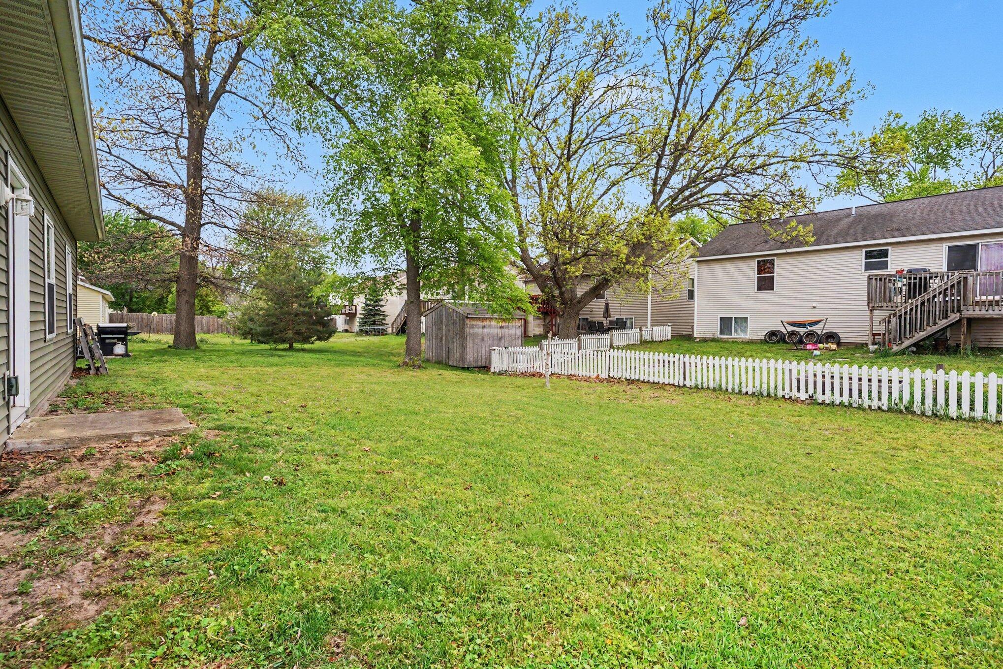 495 W 24th Street Holland MI 49423
