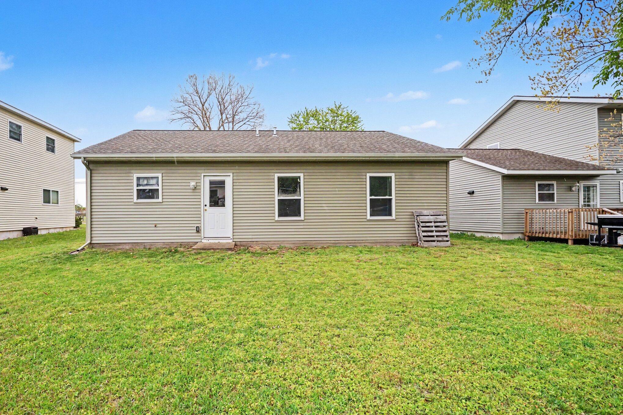 495 W 24th Street Holland MI 49423