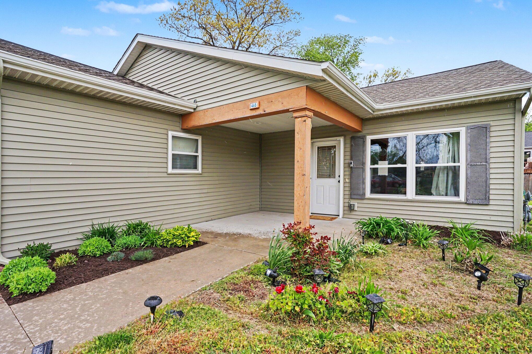 495 W 24th Street Holland MI 49423