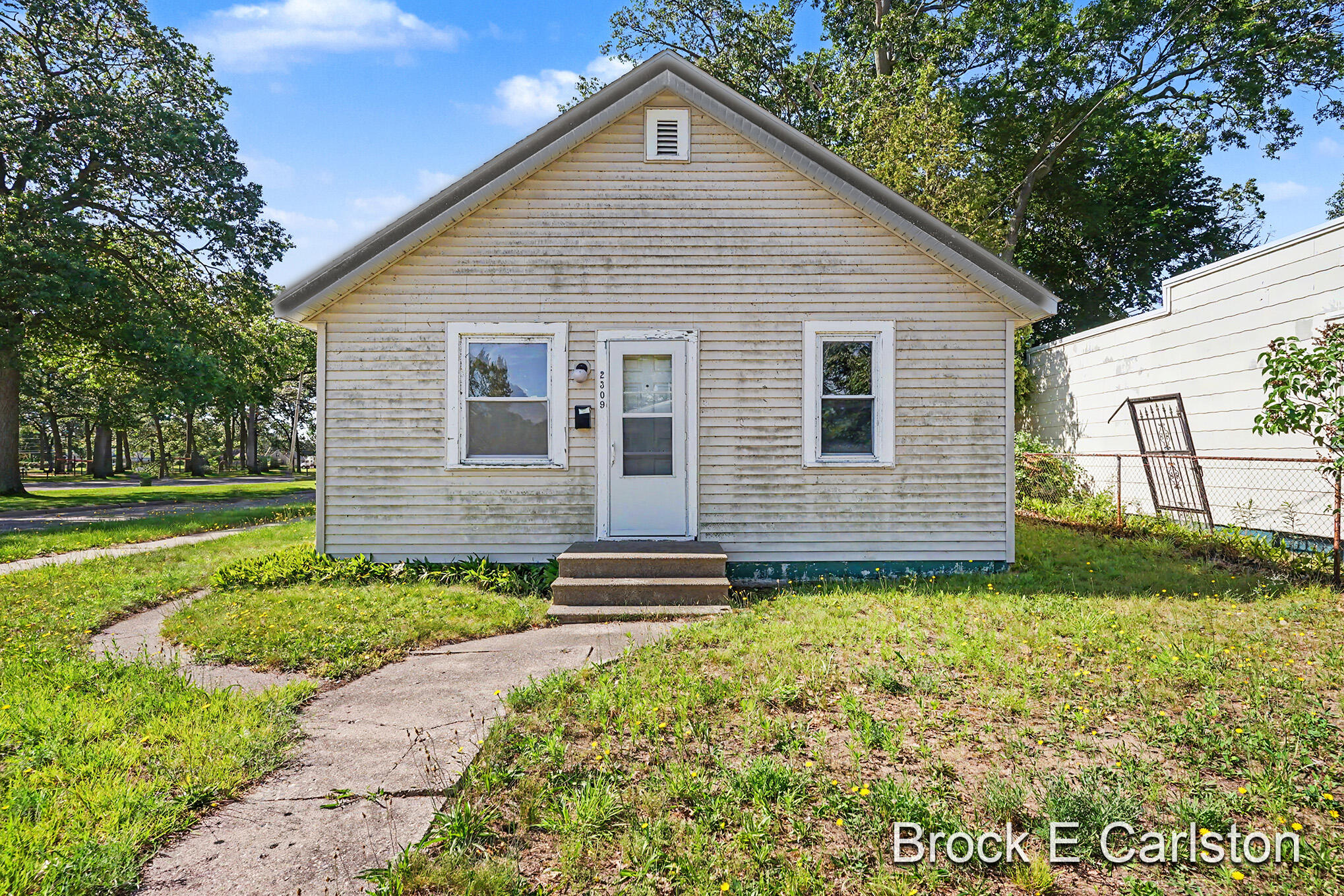2309 Philo Avenue Muskegon MI 49441