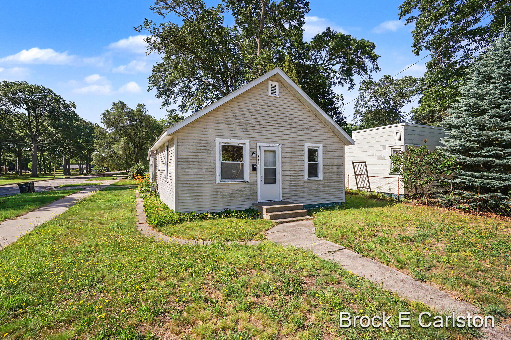 2309 Philo Avenue Muskegon MI 49441