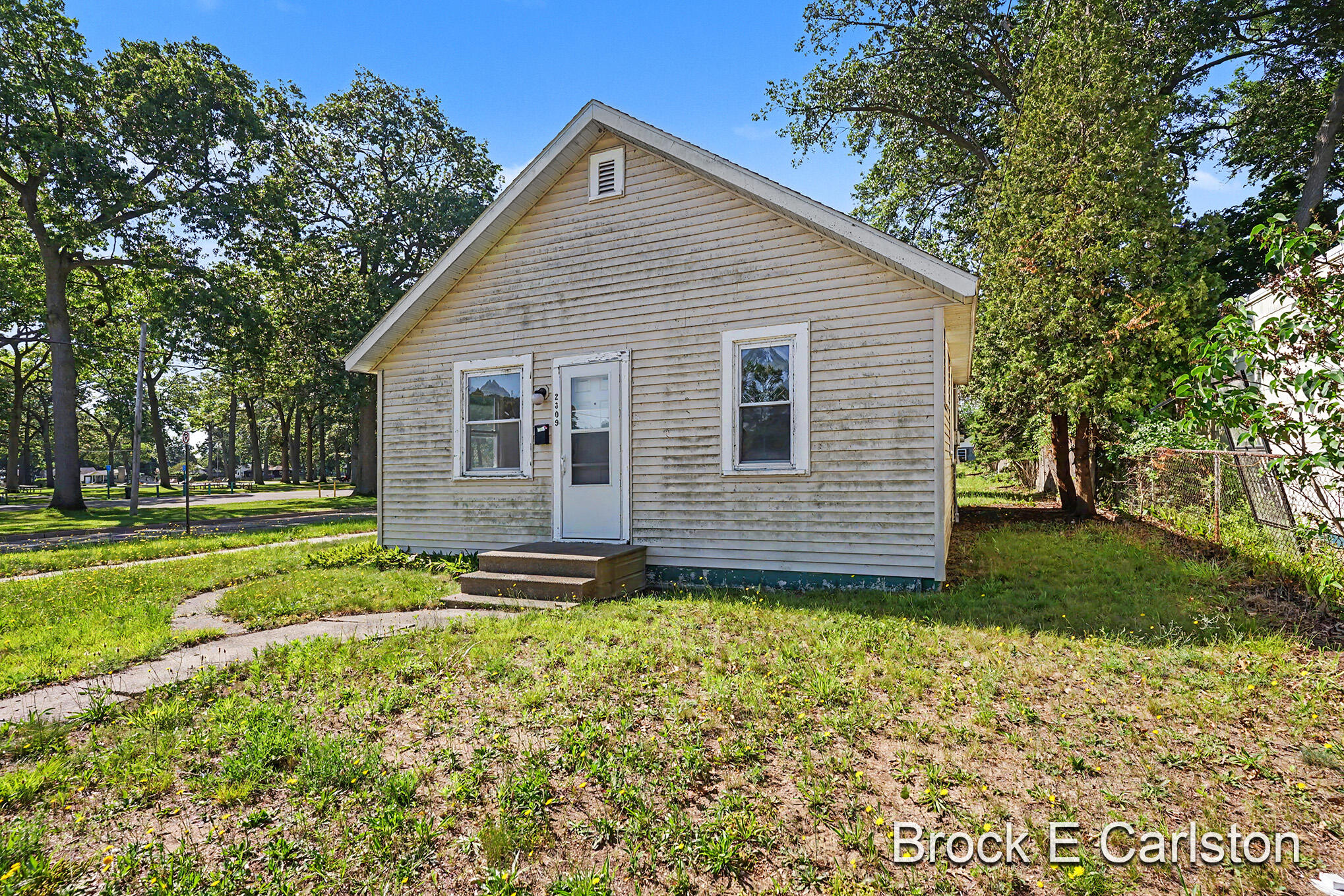 2309 Philo Avenue Muskegon MI 49441