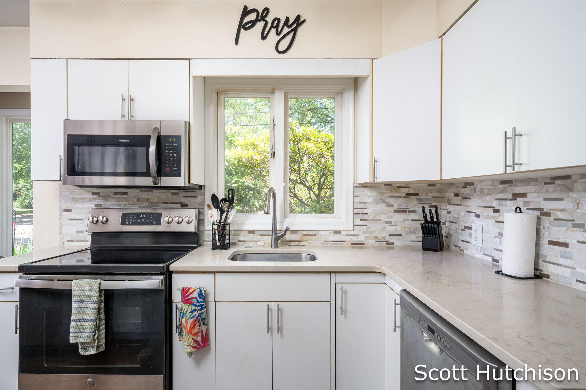 4316 Kennilworth Drive SE Grand Rapids MI 49546