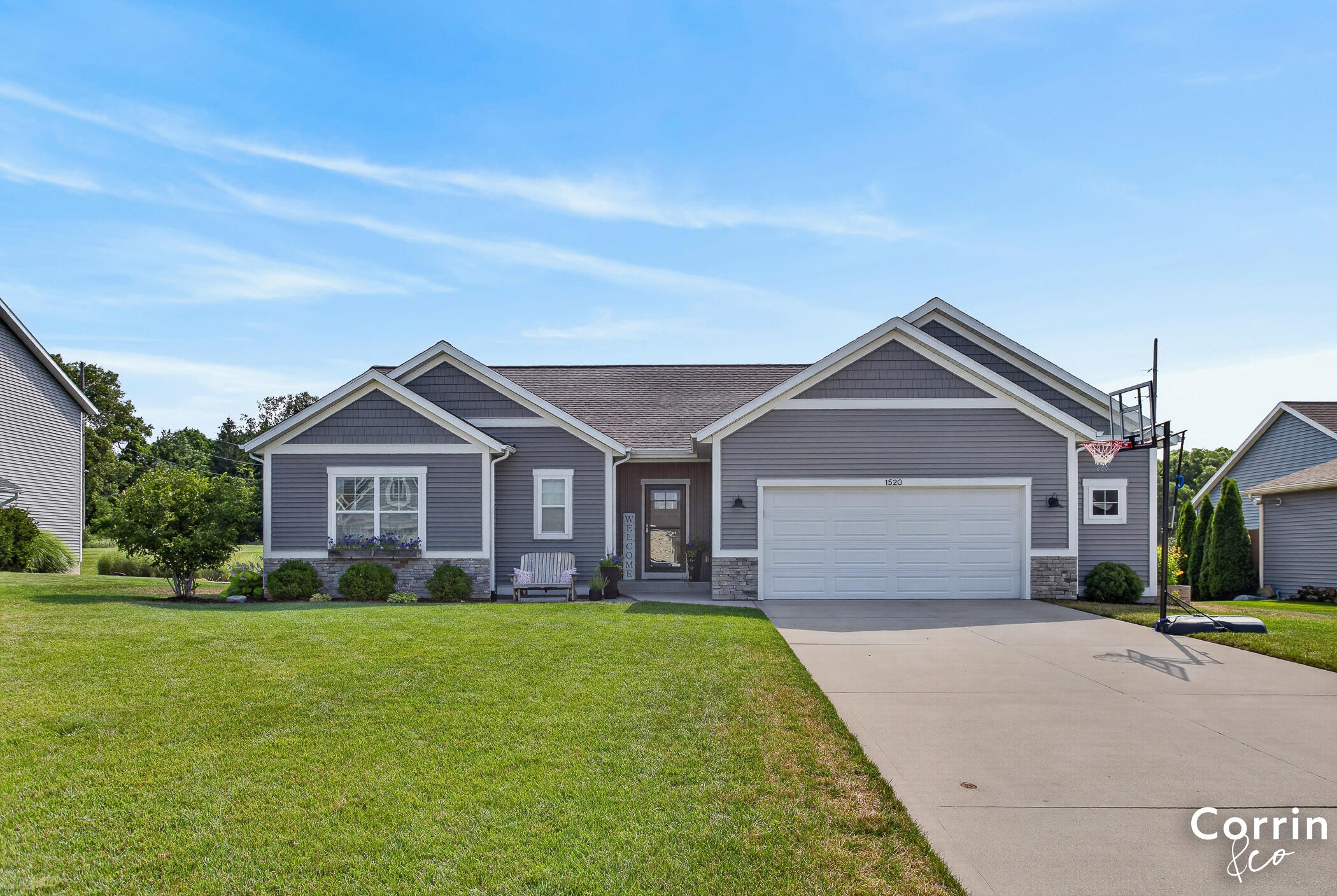 1520 Shenandoah Drive Zeeland MI 49464