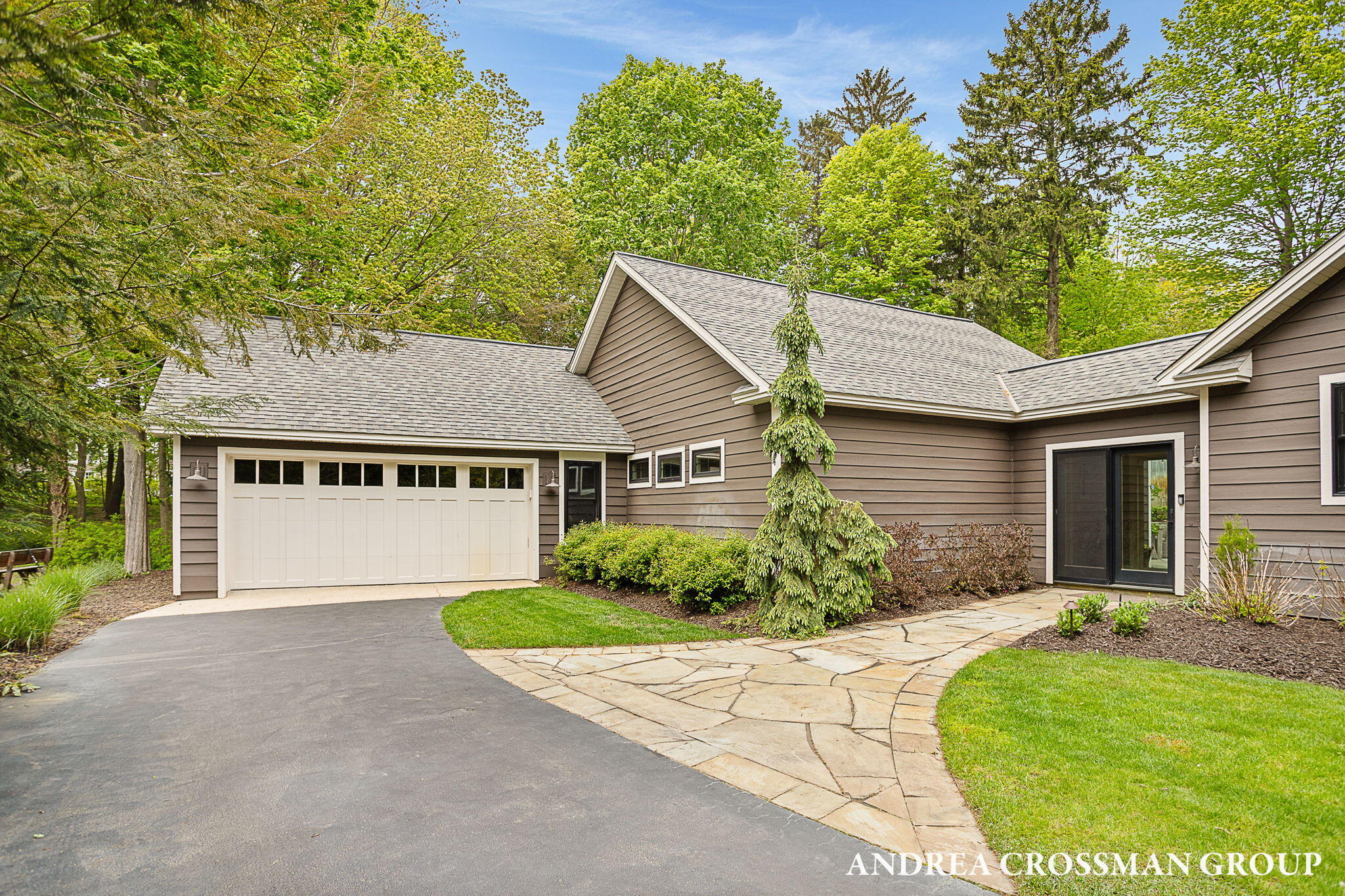 2338 Lakeshore Drive Fennville MI 49408