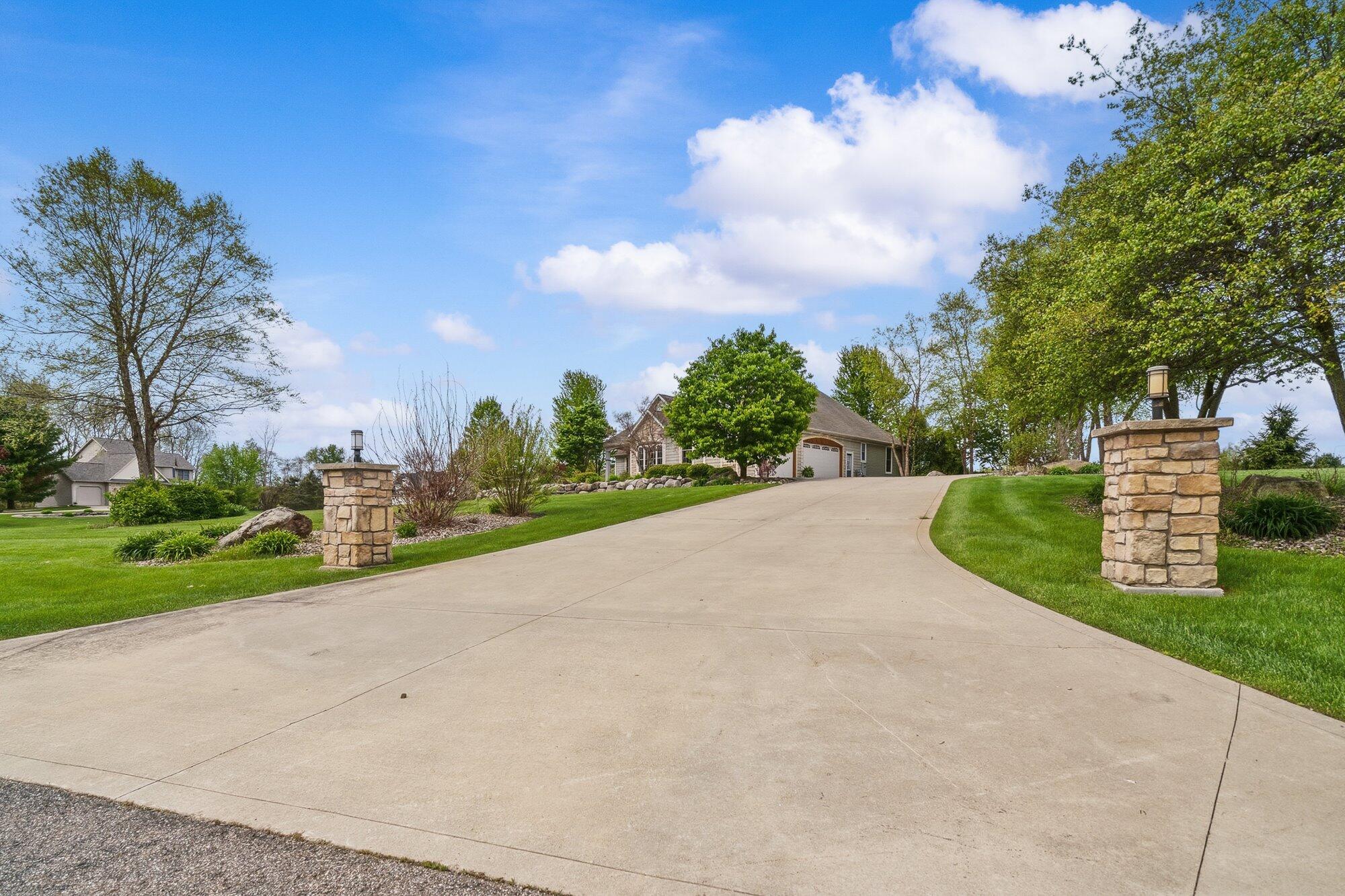 5630 Farallon Drive Kalamazoo MI 49009
