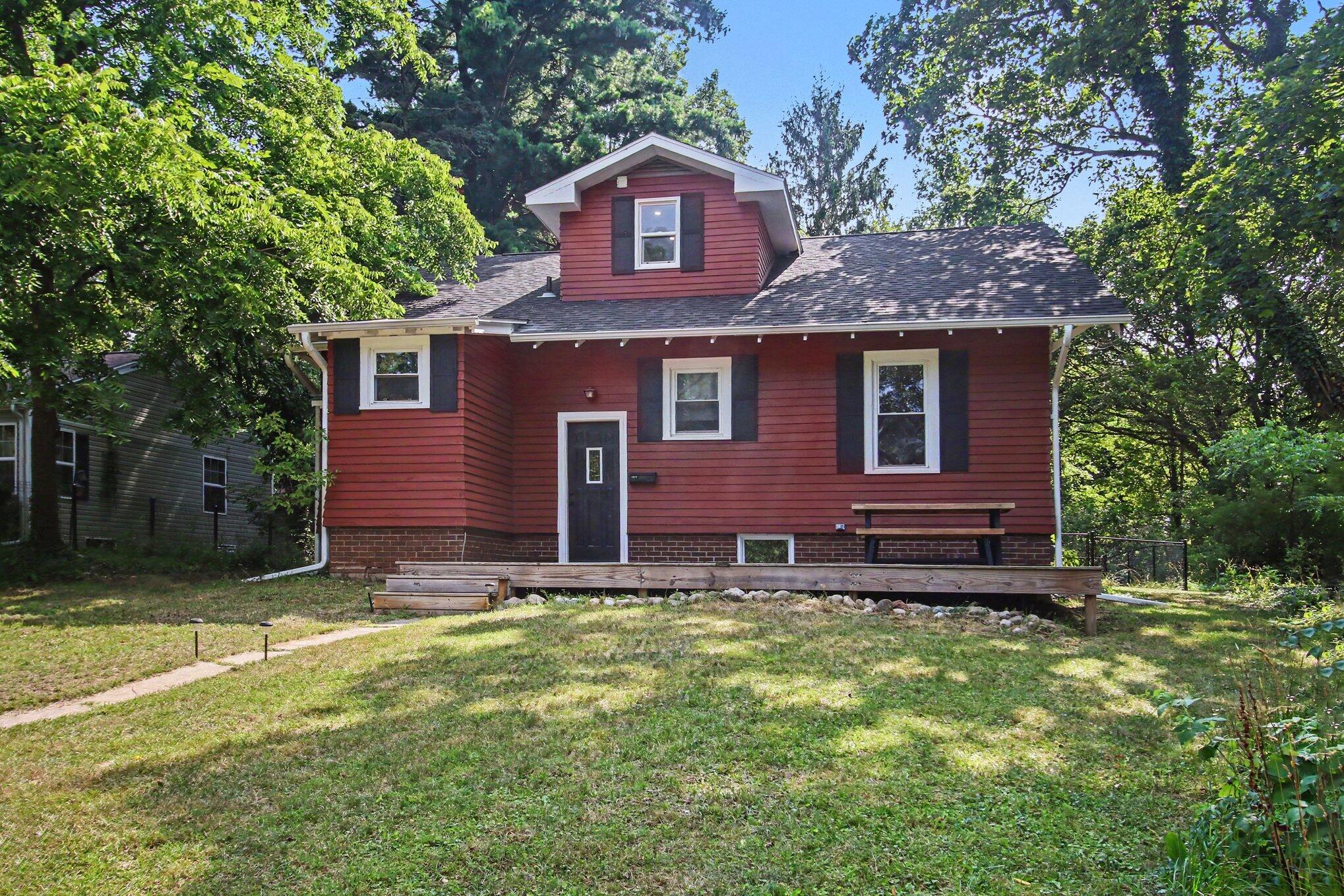 1217 Pinehurst Boulevard Kalamazoo MI 49006