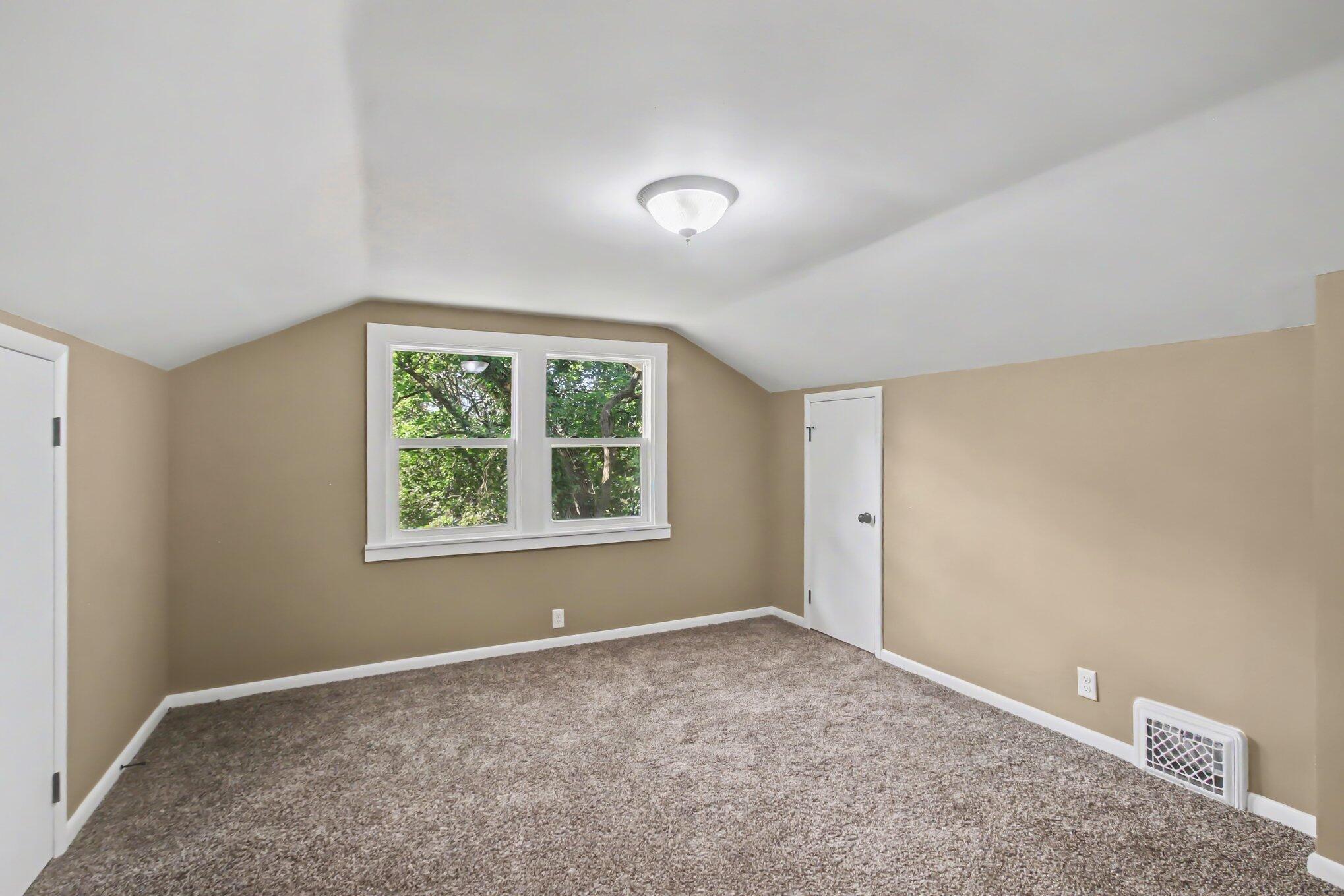 1217 Pinehurst Boulevard Kalamazoo MI 49006
