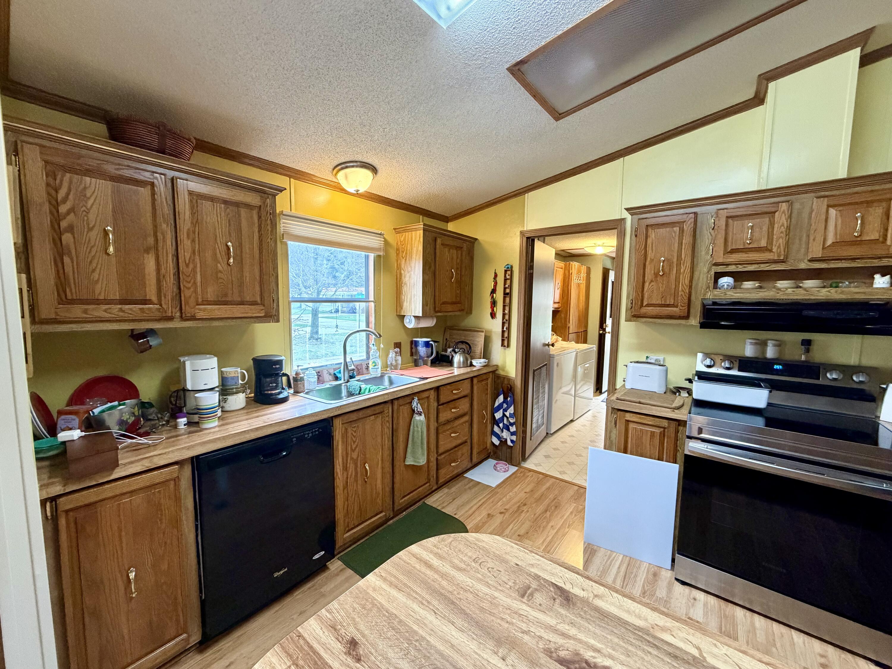 157 Apple Court Muskegon MI 49445