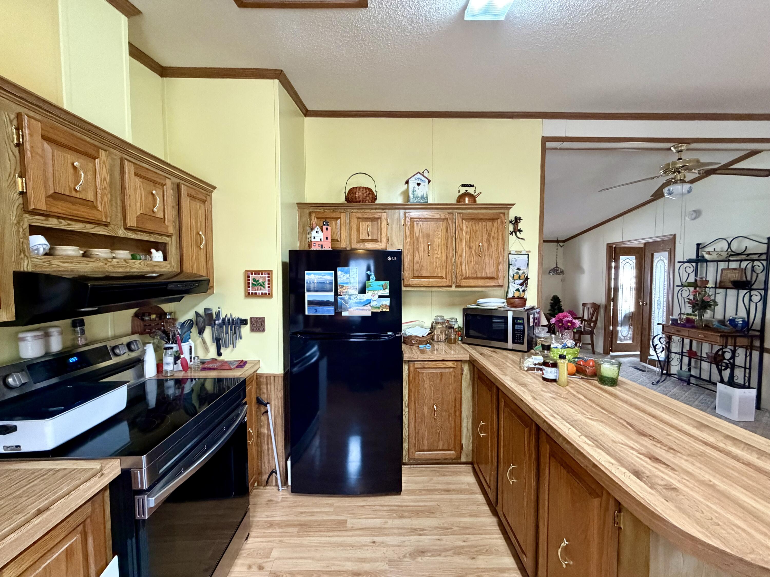 157 Apple Court Muskegon MI 49445